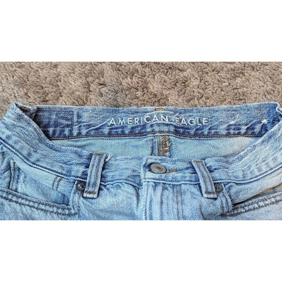 American Eagle Mom Jean Distressed Light Wash Women’s Size 4 - Picture 2 of 7